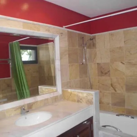 Apartment Playa Blanca Sleeps 4 Pool Wifi