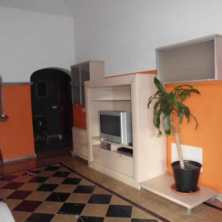 Apartment Playa Blanca Sleeps 4 Pool Wifi
